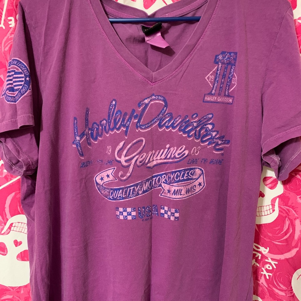 Women’s Harley Davidson V-neck shirt